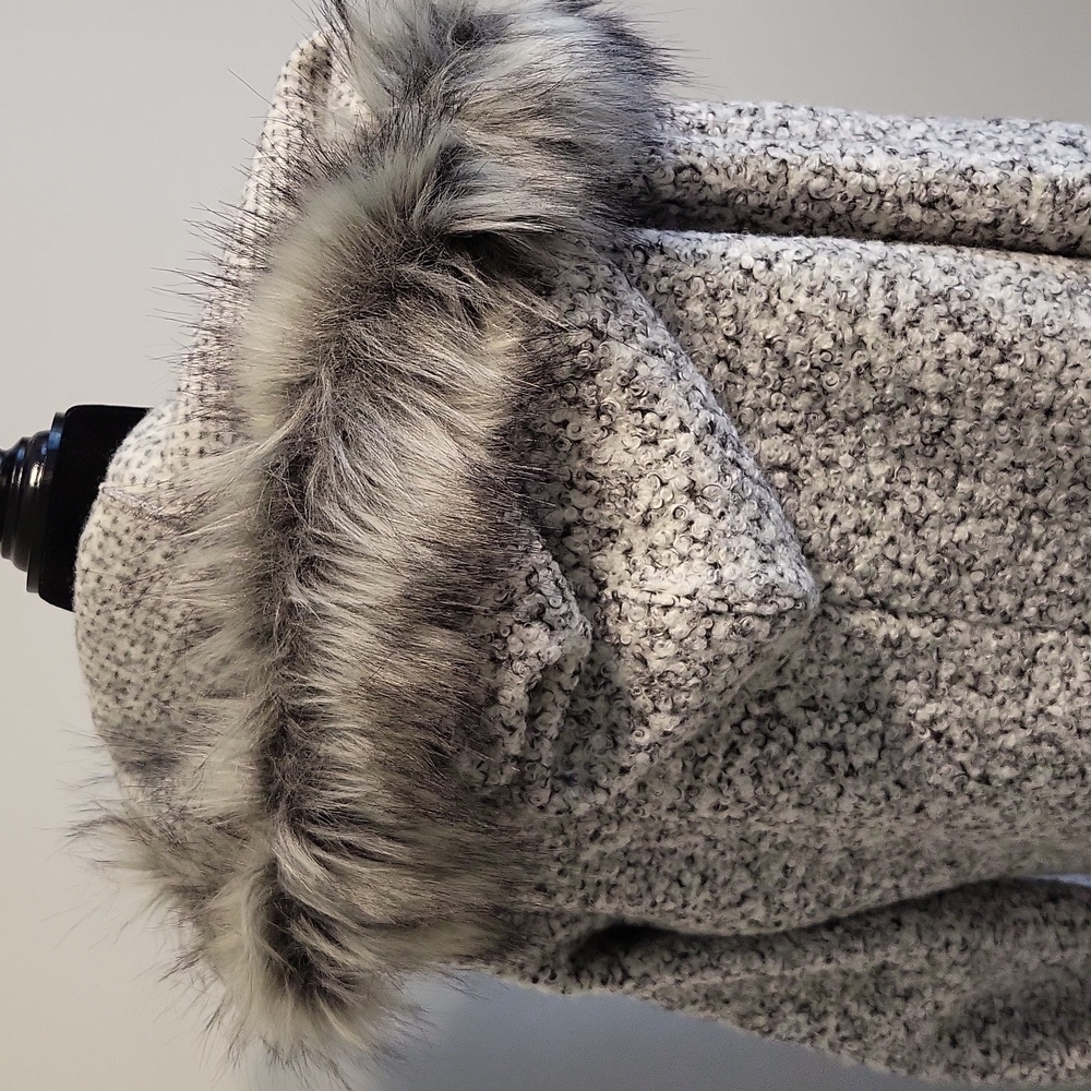 Ladies' full-length sweater coat - Picture 6 of 16